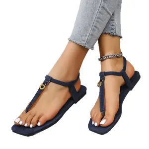 Sandales plates à entre-doigt en faux daim bleu marine avec bout carré tendance