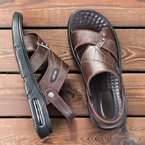 Sandalias de cuero marrón para hombre, transpirables con suela suave antideslizante.