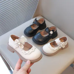 Chaussures de princesse Mary Jane pour filles avec bordure en dentelle et détail de perles