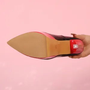Detailed view of the anti-slip rubber sole and 18cm stiletto heel on a fashion platform pump