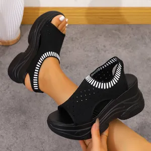Sandales Compensées à Plateforme pour Femmes Été Tricot Mesh Respirant À Enfiler Évidé Style Romain Mode Sport Semelle Épaisse Chaussures