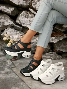 Sandalias de plataforma con cuña para mujer, punta cerrada y correas de velcro negro.