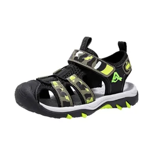 Duurzame outdoorsandalen voor kinderen met camouflagestanden en antislipzolen voor jongens