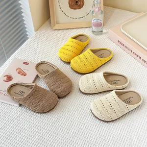 Sandalias de Punta Cerrada Tejidas Huecas para Niños Niñas Verano Transpirable Mules Estilo Coreano Suela Blanda Medias Pantuflas