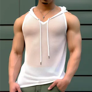 Detaillierte Ansicht eines weißen Herren-Netz-Kapuzen-Tops mit Kordelzug für Fitness
