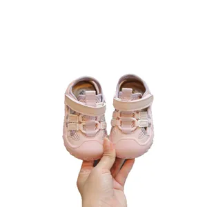 Atmungsaktive rosa Baby-Funktionssandalen für den Sommer 2025 zum Laufenlernen
