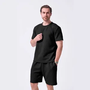 Detaillierte Ansicht des schwarzen Strick-Jacquard-Sets aus T-Shirt und Shorts für Herren