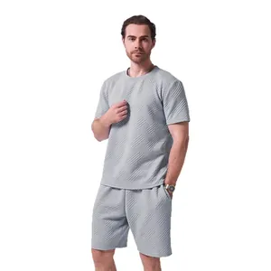 Graues Herren-Sommer-Freizeitset aus Strick-Jacquard mit T-Shirt und kurzen Hosen