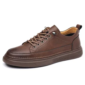 Zapatillas casuales de cuero marrón retro para hombre con suela de goma gruesa duradera
