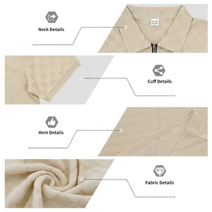 Vista dettagliata della polo beige da uomo con motivo jacquard a scacchi e cerniera
