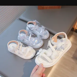 Détails de sandales de princesse pour filles avec strass et maille papillon