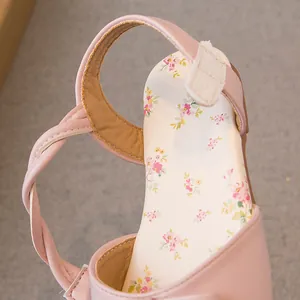 Sweet pink floral girls' sandals with soft soles and velcro straps for summer wear
