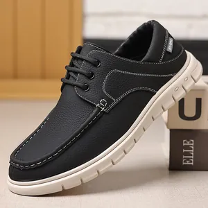Zapatos casuales de hombre en cuero de vaca negro con suela blanca suave y confortable