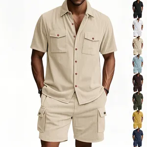 Vista dettagliata del set uomo in velluto a coste con camicia e pantaloncini in vari colori