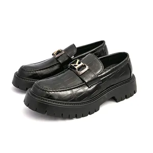 Professional men's black platform leather shoes with crocodile texture and metal buckle