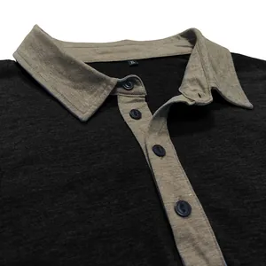 Detailaufnahme eines zweifarbigen Herren Henley Poloshirts mit Kragen und Knopfleiste