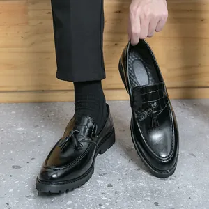 Men British Style Tassel Loafers Faux Leather Crocodile Embossing Slip-On Casual Shoes Thick Sole Men Fashion Dress Shoes