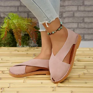 Sandales romaines roses faites à la main pour femmes avec un design d'été vintage