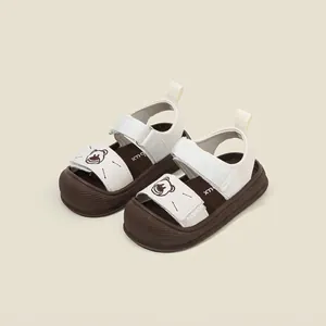 Sandales pour tout-petits avec visage d'ours, bout fermé et attaches velcro réglables