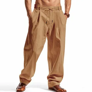 Detailansicht der locker geschnittenen Herren Leinenhose mit weitem Bein und Kordelzug