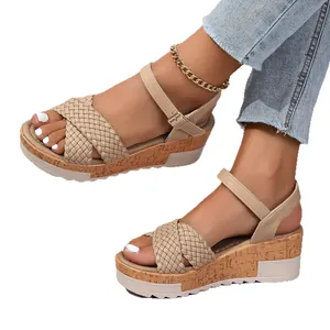 Elegantes sandalias de cuña con plataforma para mujer con correas trenzadas y hebilla