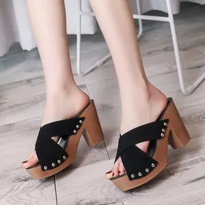 Women's High Heel Slippers Crisscross Rivet Platform Sandals Open Toe Chunky Heel Wood Grain Sole Summer Fashion Shoes