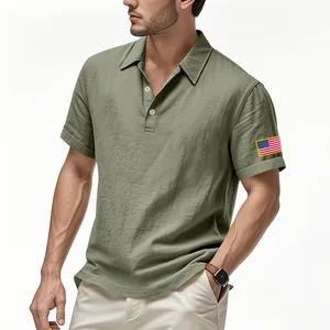 Premium linnen poloshirt voor heren in saliegroen met Amerikaanse vlag patch