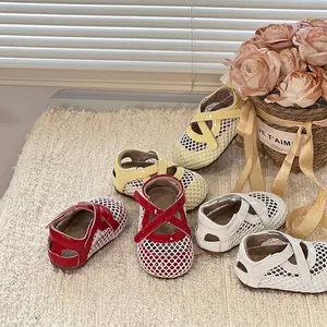 Chaussures de princesse d'été en maille creuse pour filles en rouge blanc et jaune