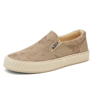Bequeme Herren Slipper aus khakifarbenem Mesh mit atmungsaktivem Stoff und dicker Sohle