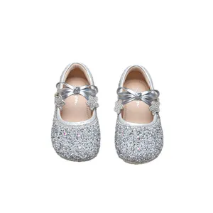 Zapatos de princesa con lentejuelas plateadas para niñas con lazo y detalles de estrellas
