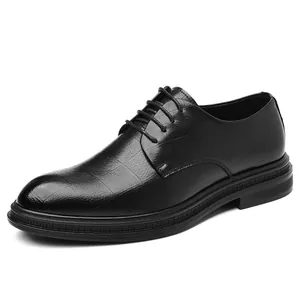 Zapatos de vestir para hombre en piel negra con textura para bodas y negocios