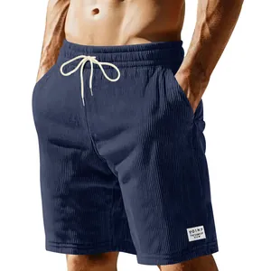 Détail du short en velours côtelé bleu marine pour homme avec cordon de serrage et texture
