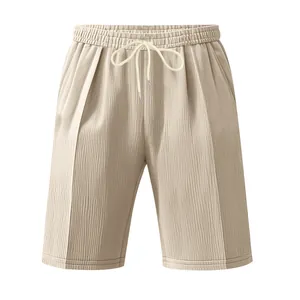 Detailansicht der beigefarbenen Cord-Shorts für Herren mit elastischem Kordelzug