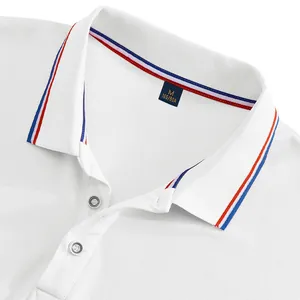 Detailansicht des hochwertigen weißen Herren-Poloshirts mit rot-blau gestreiftem Kragen