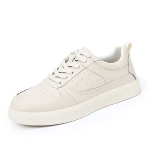 Baskets premium pour hommes en cuir blanc cassé avec perforations respirantes et semelle souple