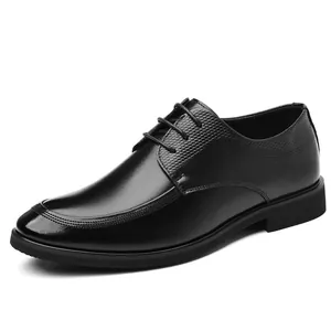 Chaussures habillées classiques en cuir noir pour hommes avec semelle antidérapante