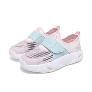 Atmungsaktive Mesh-Sneaker für Kinder in Pink und Blau mit praktischem Klettverschluss