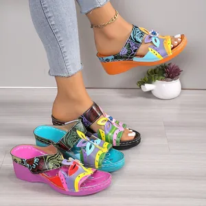 Γυναικεία Ethnic Σανδάλια Σφήνα Bohemian Patchwork Εκτύπωση Τοτέμ 3D Λουλούδια Λουστρίνι Καλοκαιρινές Άνετες Παντόφλες