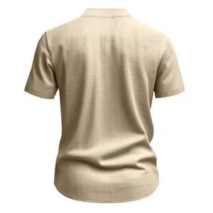 Vista trasera detallada de una camisa casual de lino beige para hombre con cuello mao.