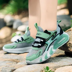 Children's breathable green mesh sneakers with anti-slip soles for running