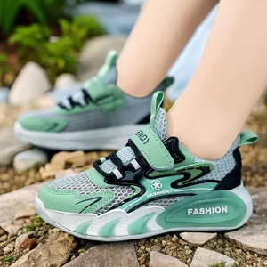 Breathable mesh boys' running sneakers with non-slip sole in mint green and grey