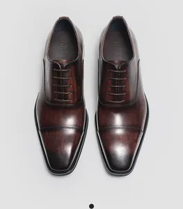 Zapatos Oxford clásicos para hombre en color marrón con punta cuadrada y cuero