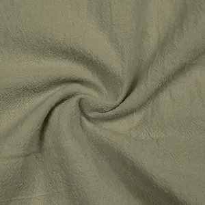 Nahaufnahme der hochwertigen, atmungsaktiven Leinenstoff-Textur für Herrenhemden.