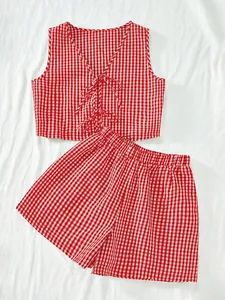 Ensemble deux pièces à carreaux vichy rouge et blanc avec gilet à lacets et short