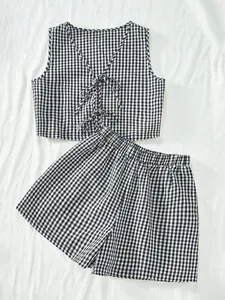 Ensemble vichy noir et blanc deux pièces avec haut court noué et short assorti