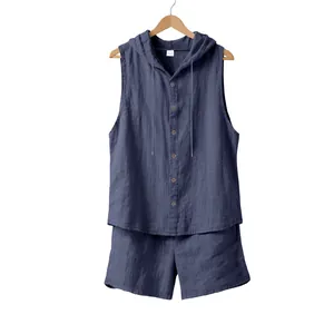 Detailansicht des ärmellosen Kapuzenhemdes und der Shorts für Herren aus Leinen in Schieferblau