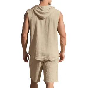 Detailansicht der Rückseite des ärmellosen Leinen-Kapuzenshirts und Shorts für Herren