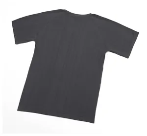 Back view detail of men's quick-dry athletic t-shirt with charcoal wave texture