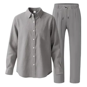 Set due pezzi in lino grigio con camicia a maniche lunghe e pantaloni coordinati