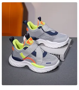 Zapatillas ligeras de malla transpirable para niños con suela antideslizante y velcro